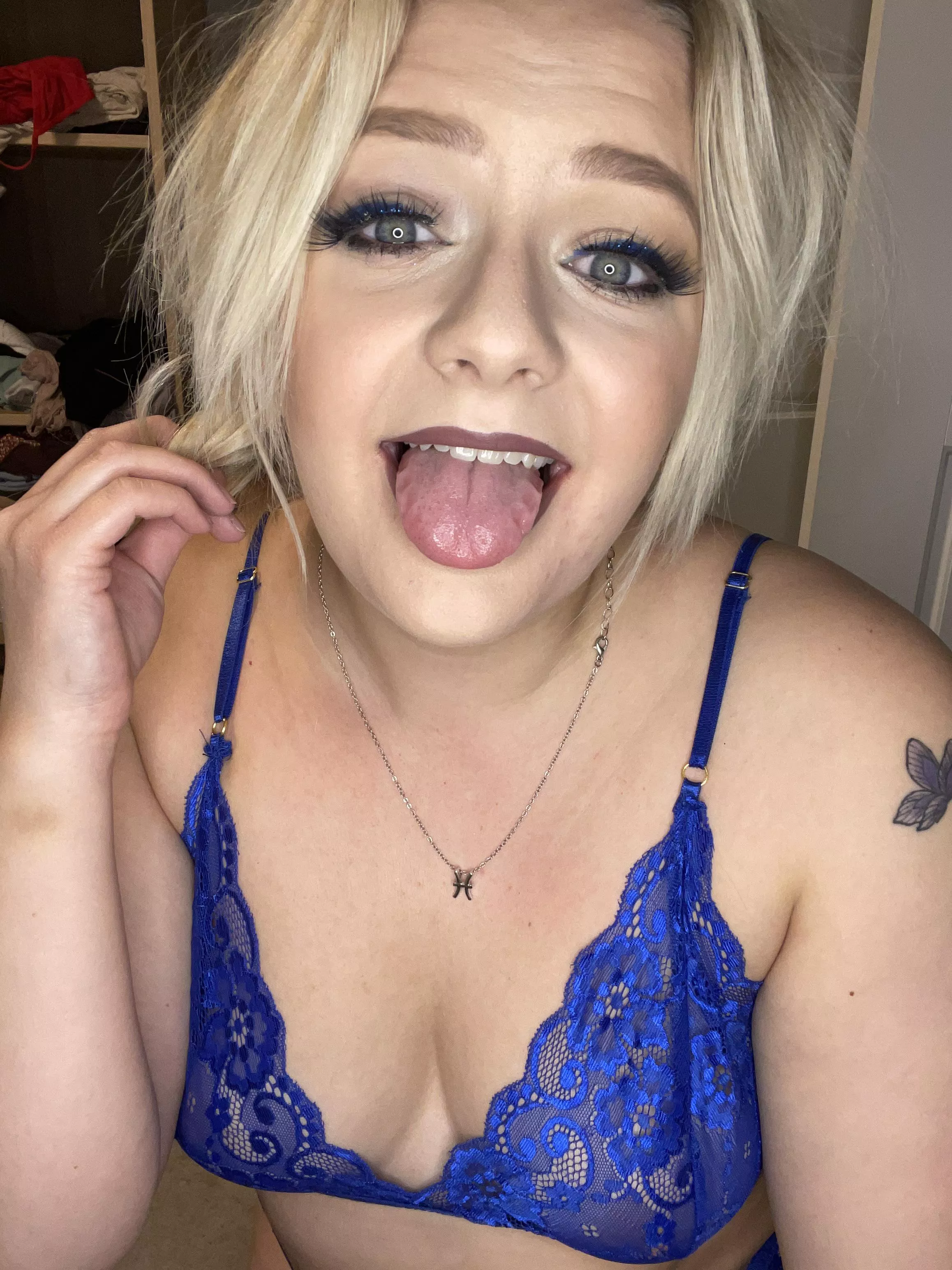 Porn Throat Tongue Out - Silly me, leaving my tongue out ðŸ˜› nudes : hertonguesout | NUDE-PICS.ORG