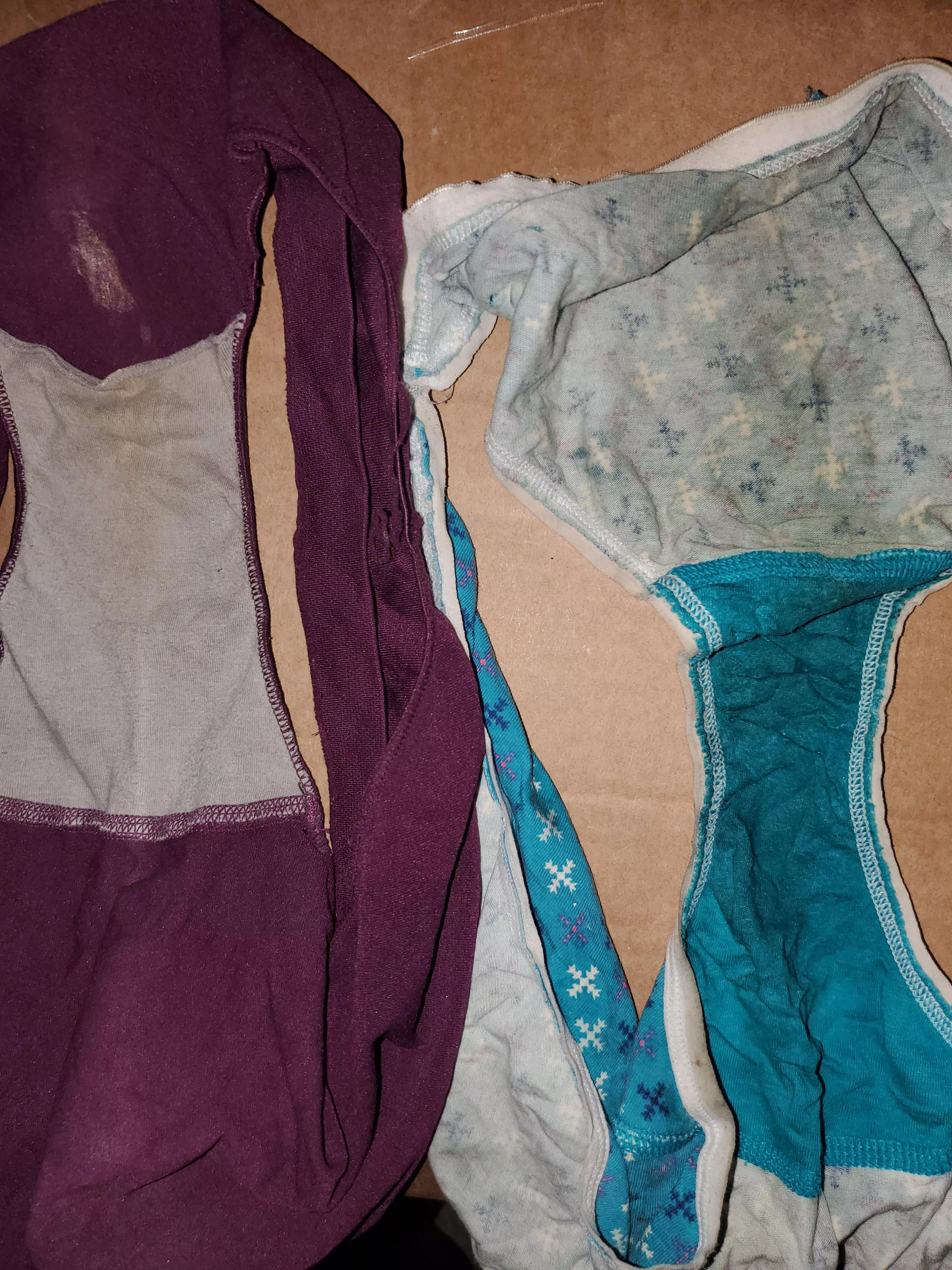 Sils panties on left her friend on right I'm stating a new cum wrag with sils panties for a customer but will b adding cum to her friends too to b continued Sils panties on left her friend on right I'm stating a new cum wrag with sils panties for a customer but will b adding cum to her friends too to b continued
