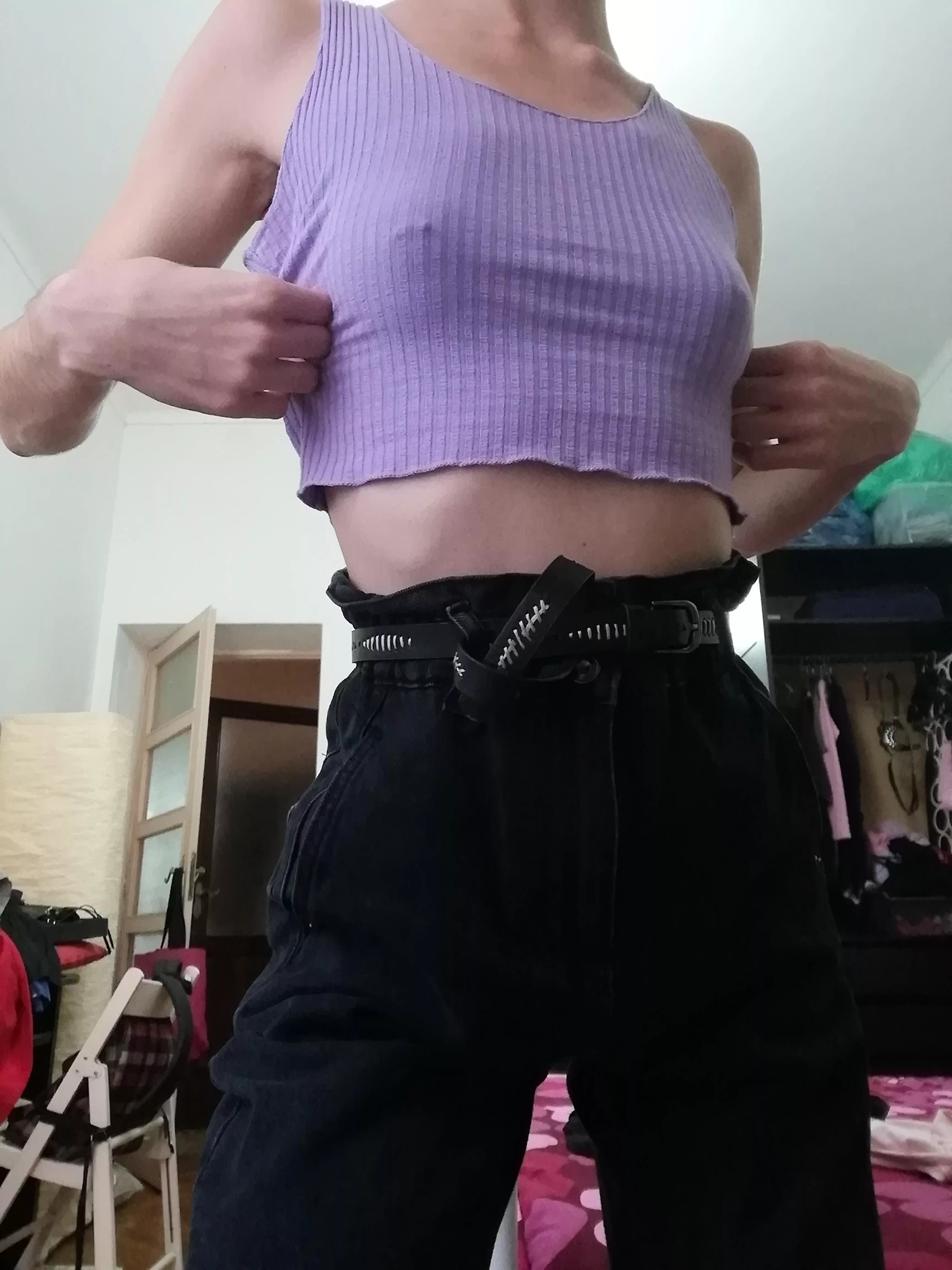 Simple and very sexy crop top ππ¦ Simple and very sexy crop top ππ¦