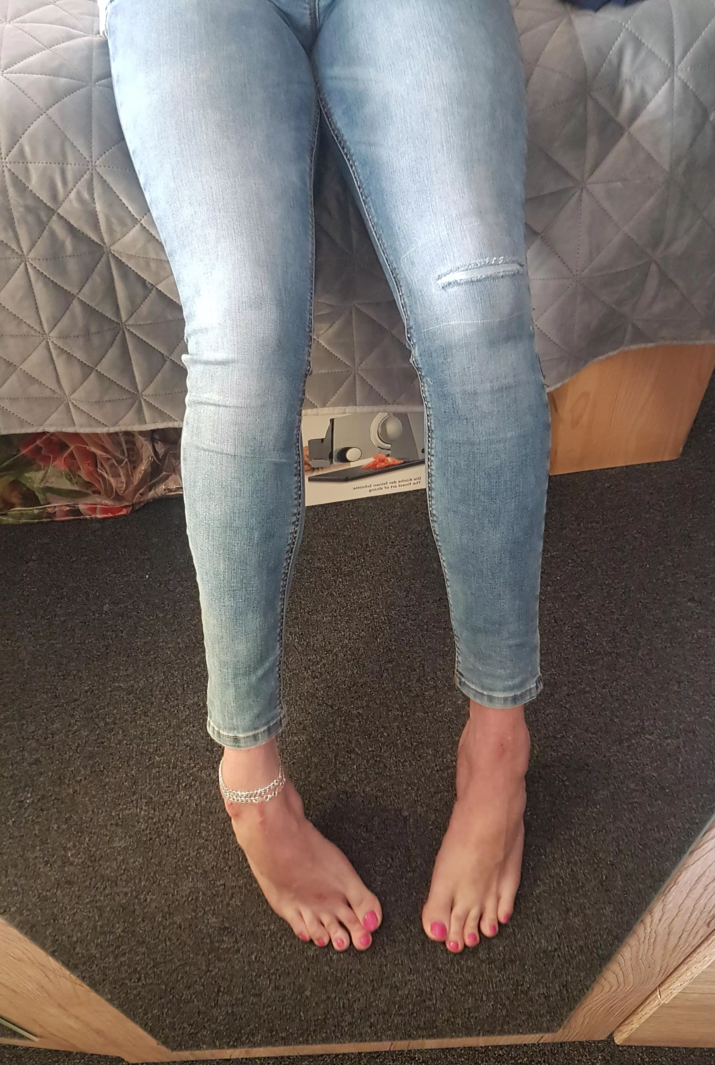 Since y'all loved my post this morning here is another one ? Rate my legs and feet 1-10 ?