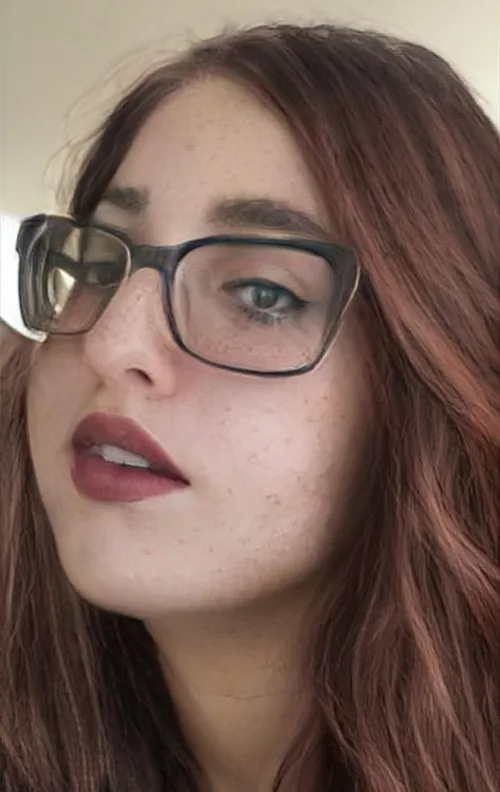 Sissy here.. Would you be my daddy? Am I cute?