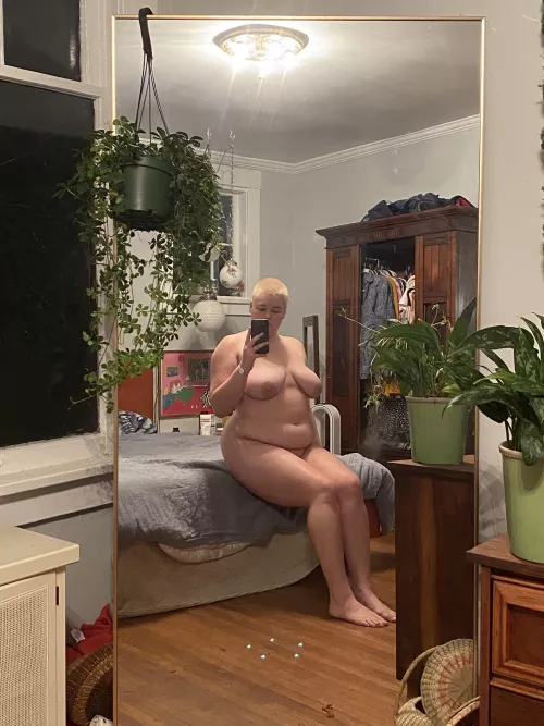 Sitting belly [24, 230lbs, 5’11”]