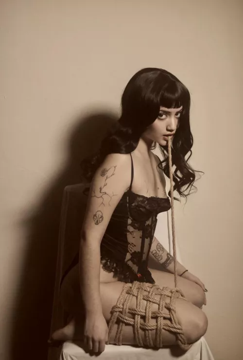 Sitting pretty 🐇♥️go see more of me, I’m having a sale!