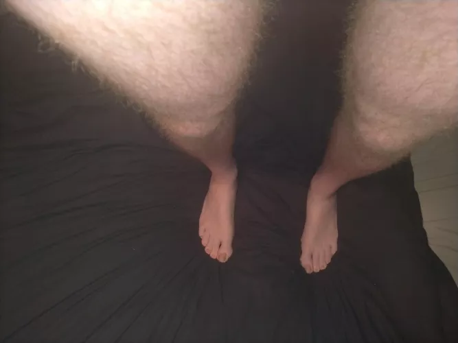 Size 13 feet and chunky thighs