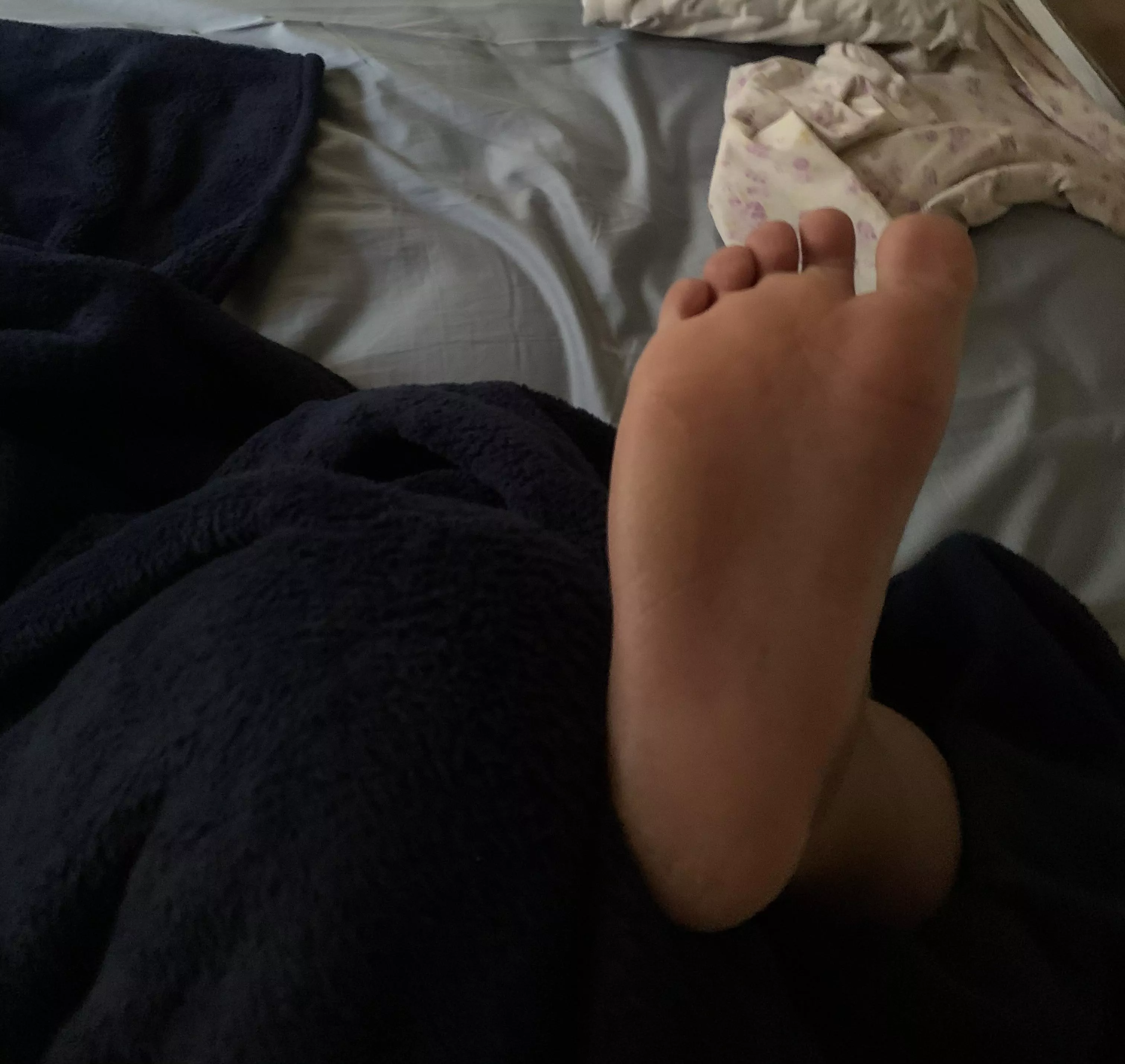 Size 13 sole waiting to be worshipped by you