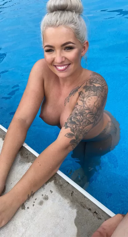 Skinny dipped and played strip games! Who wants to see more? I’ll put my link in the comments! Skinny dipped and played strip games! Who wants to see more? I’ll put my link in the comments!