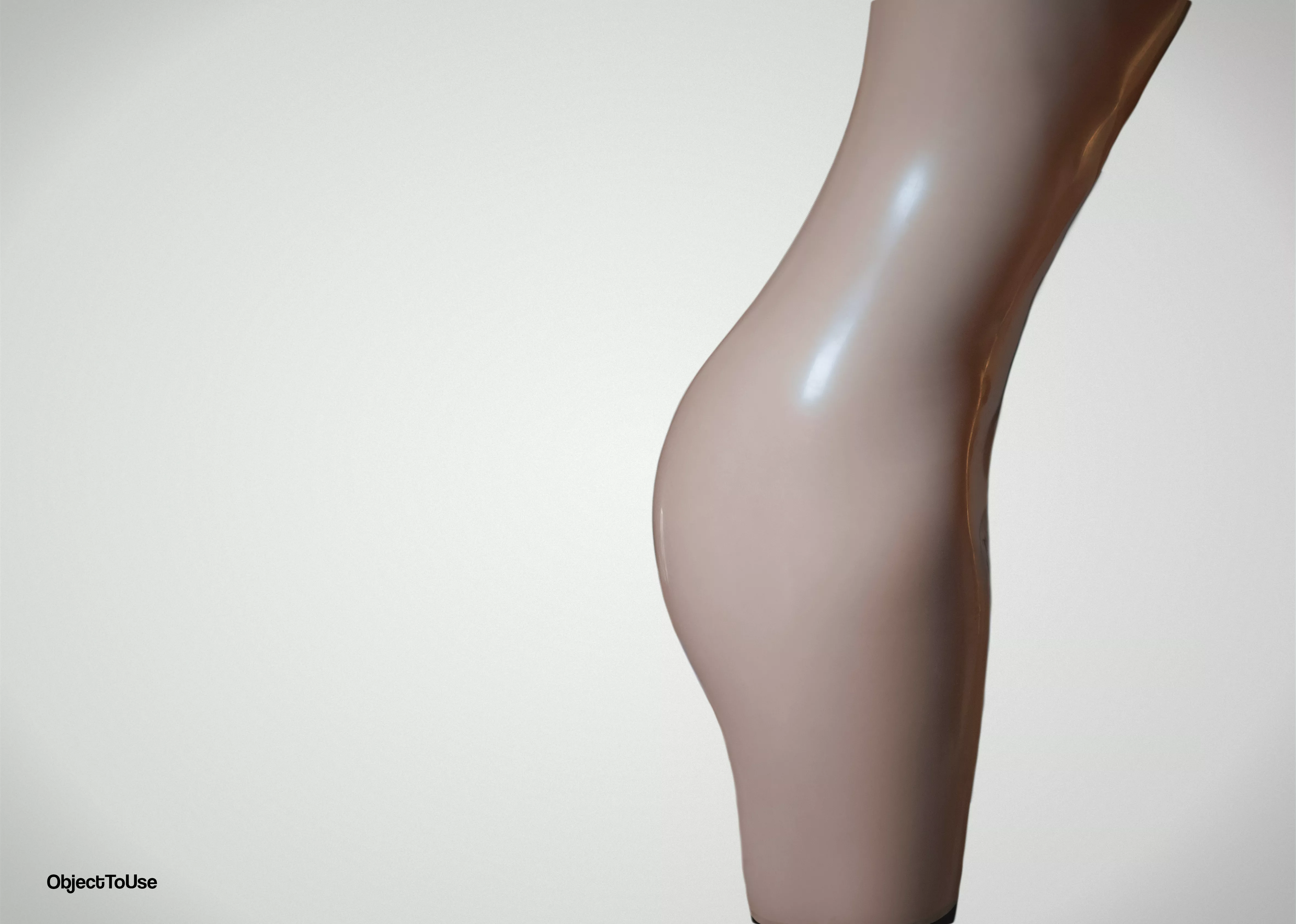 Skinny waist, round ass, pure art Skinny waist, round ass, pure art