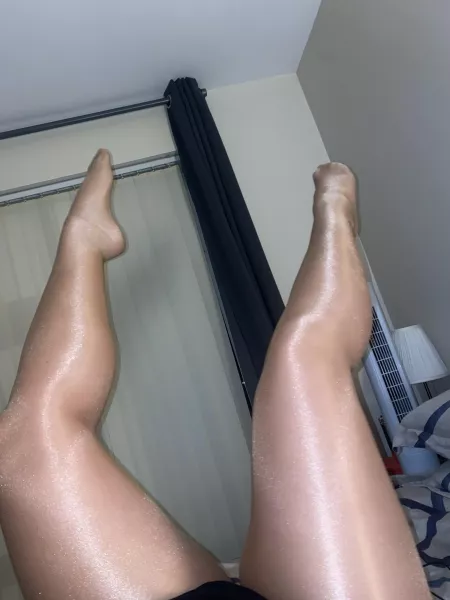 Sleeping in my neyon Wolfordβsβ¦ π Sleeping in my neyon Wolfordβsβ¦ π