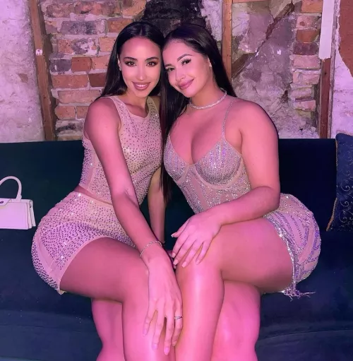 Slim or thicc Slim or thicc