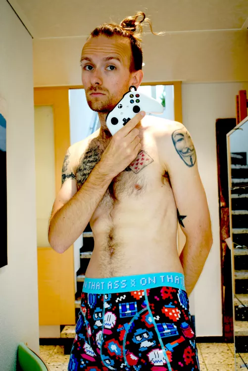 Slim, Toned, Tattooed, Kink & 420 friendly 🏳️🌈, 300+ posts 📸Send requests 🤗 Be sure to engage 👍 Cheap promos on my free just get in touch💯