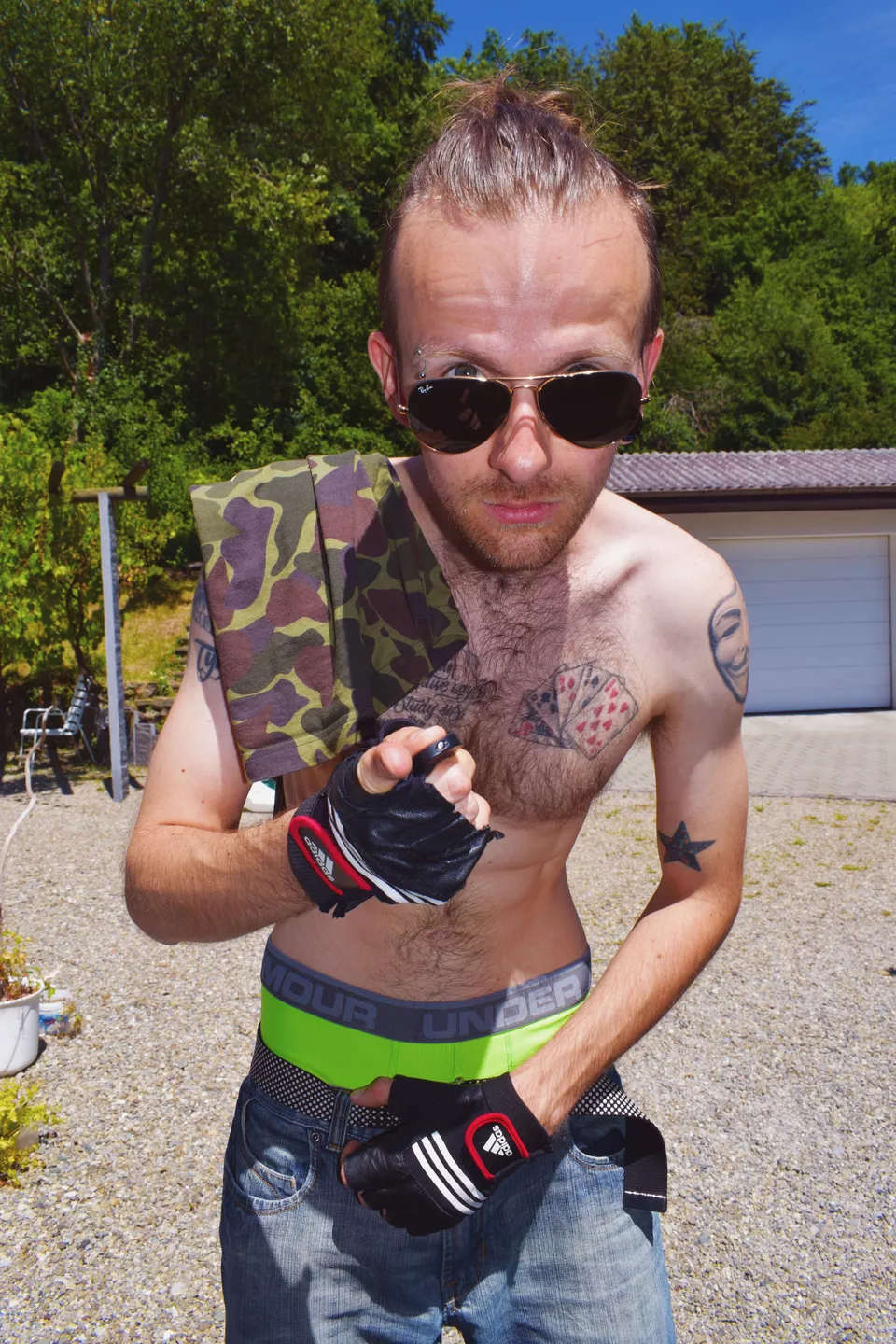 Slim, Toned, Tattooed, Kink & 420 friendly 🏳️‍🌈, 300+ posts 📸Send requests 🤗 Be sure to engage 👍 Cheap promos on my free just get in touch💯