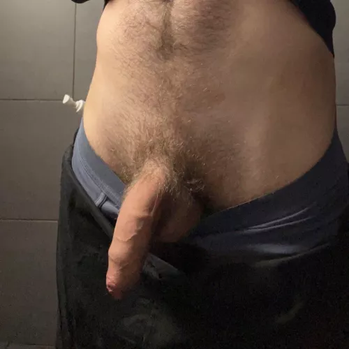 slow morning at work 🥲 twitter: @drunkandgay_