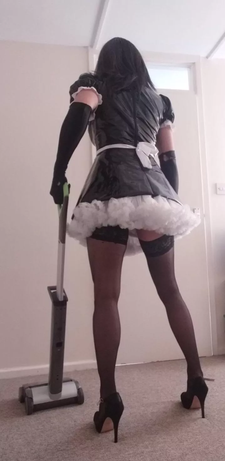 Slut Kelly in daddy’s favourite uniform Slut Kelly in daddy’s favourite uniform