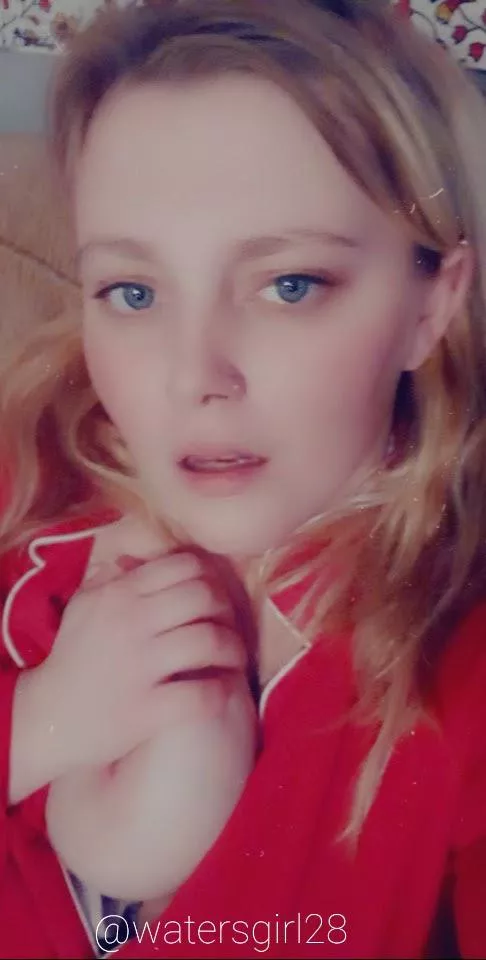 Slutty milf looking looking to get down and dirt with you. Lots of pic vids and more Slutty milf looking looking to get down and dirt with you. Lots of pic vids and more