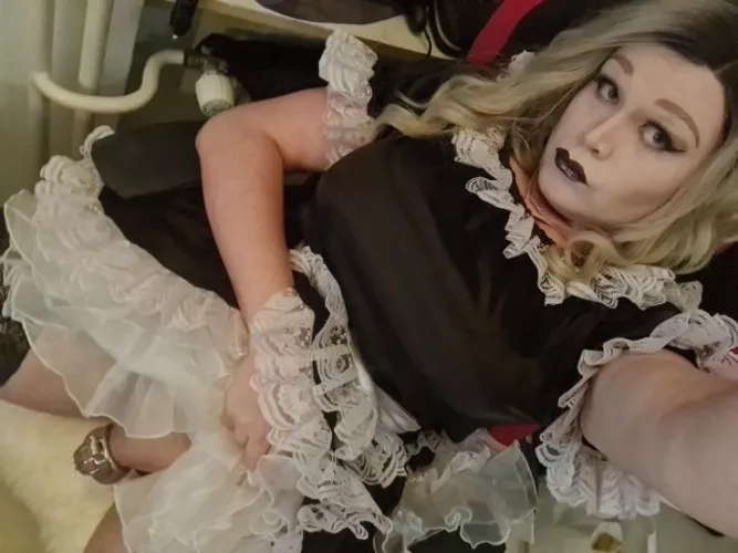 Small keeps my mind focused! Im so horny i can't think! Small keeps my mind focused! Im so horny i can't think!