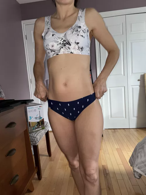 β€οΈβπ₯ Small size, amazing nurse, awesome mom π
