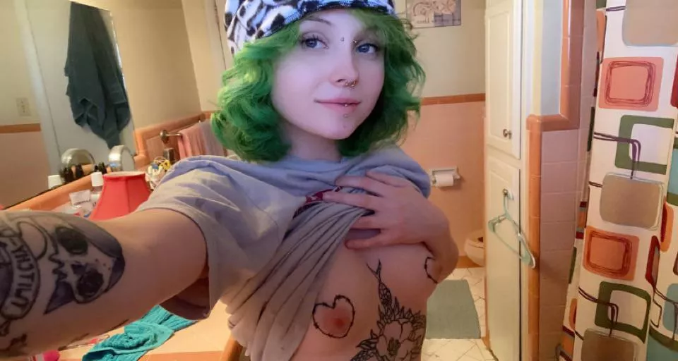 Small & tatted 💞 Small & tatted 💞