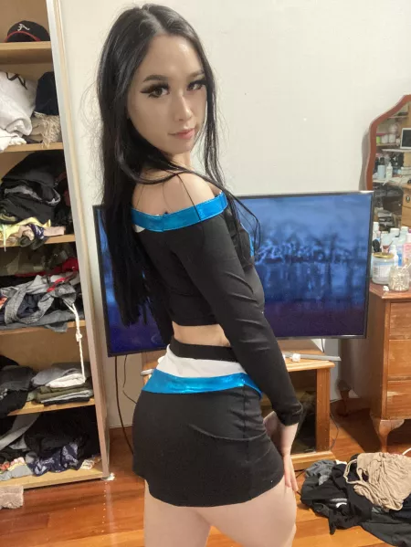 Small titty, small waist, bubble butt and thick thighed cheerleader Small titty, small waist, bubble butt and thick thighed cheerleader