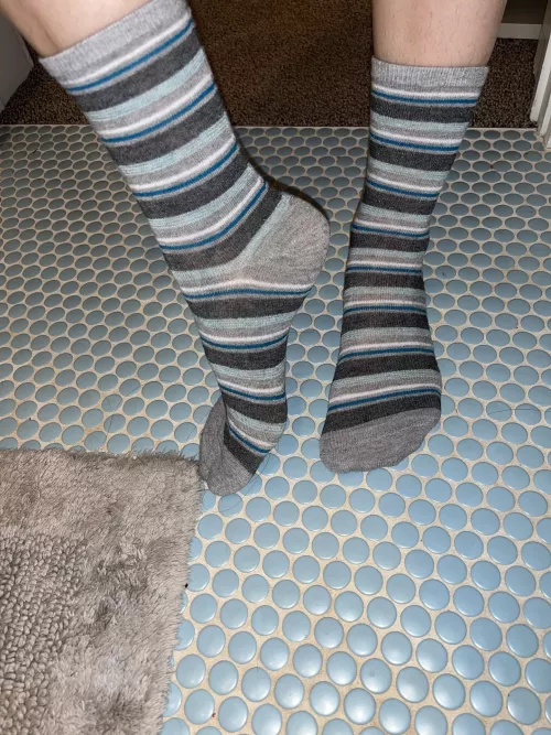 smell my dirty stinky socks babe