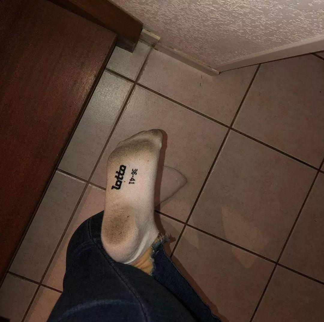 smelly ankle socks