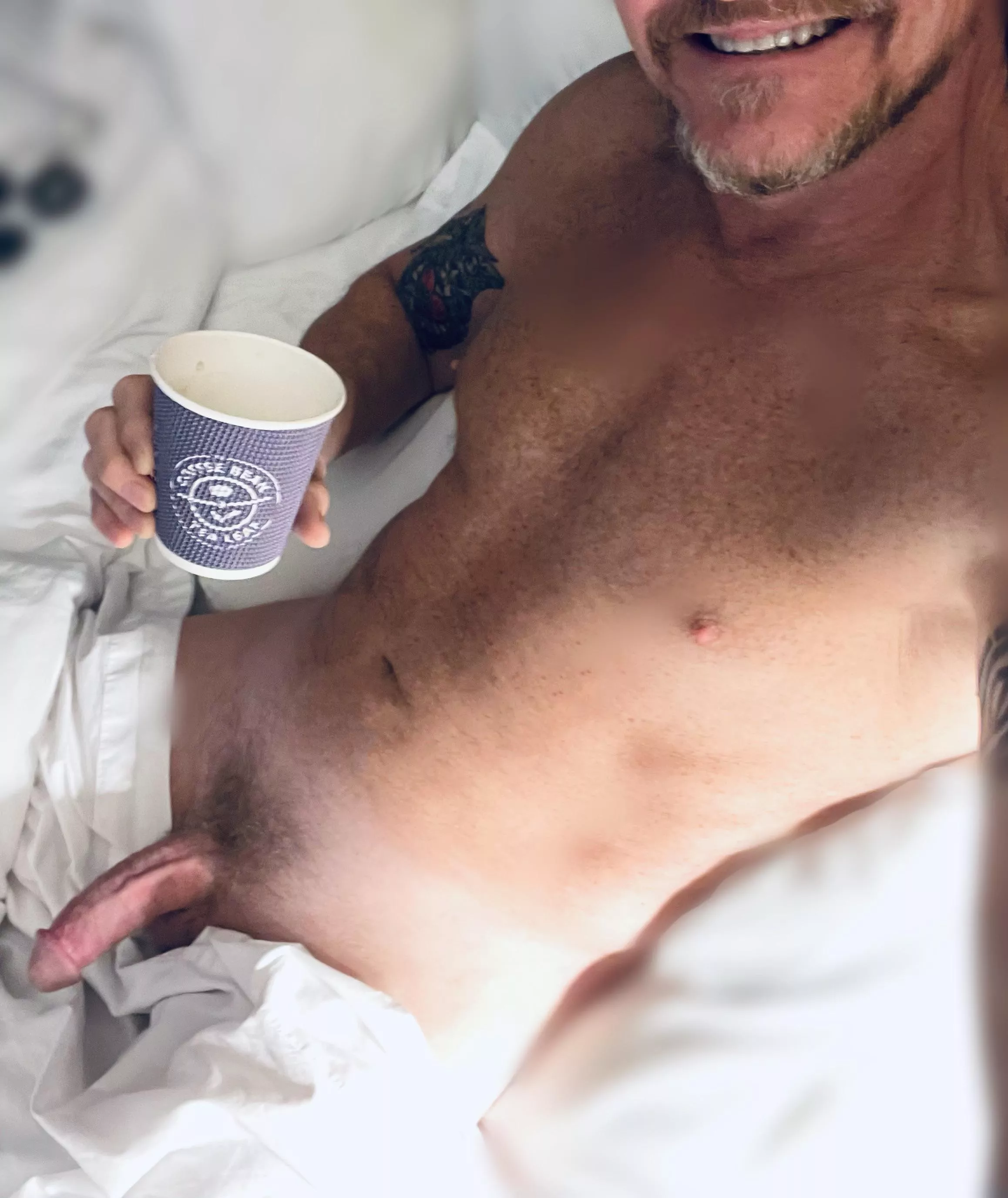 Smile! Monday’s over…and if I drink any more coffee I’m gonna have to drain the main vein. Can you feel me?😉