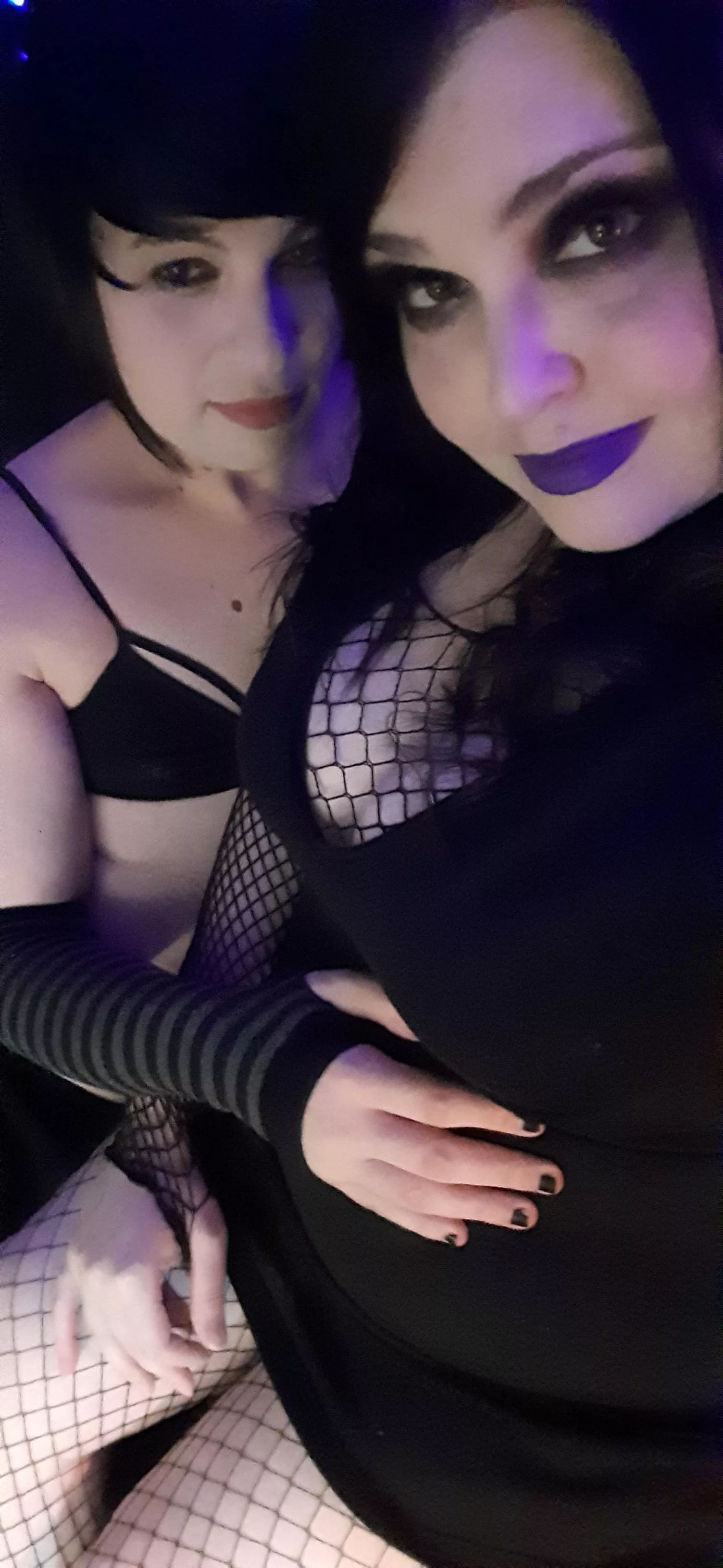 Smol emo gf. Smol emo gf.