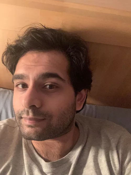 Smol, fluffy and in need of cuddles โฆ message me :) Smol, fluffy and in need of cuddles โฆ message me :)