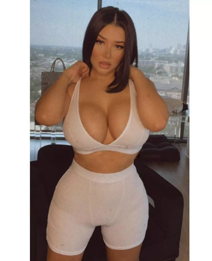 So damn sexy So damn sexy