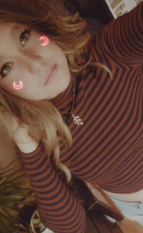 So fcking proud of this pic eventhough my eye make-up is a disaster So fcking proud of this pic eventhough my eye make-up is a disaster