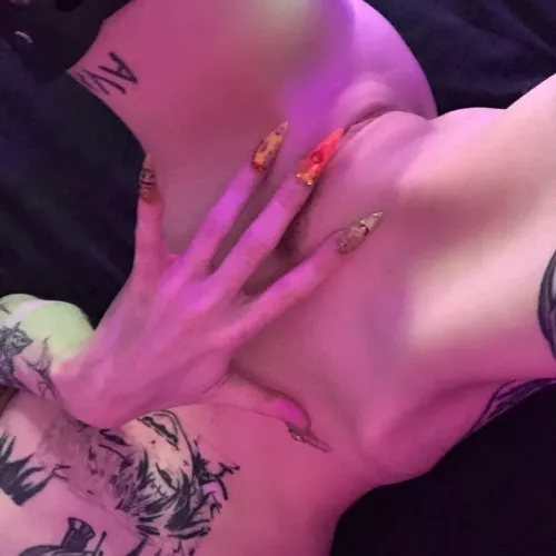 So fucking rebellious, with a dirty mind and an innocent look So fucking rebellious, with a dirty mind and an innocent look