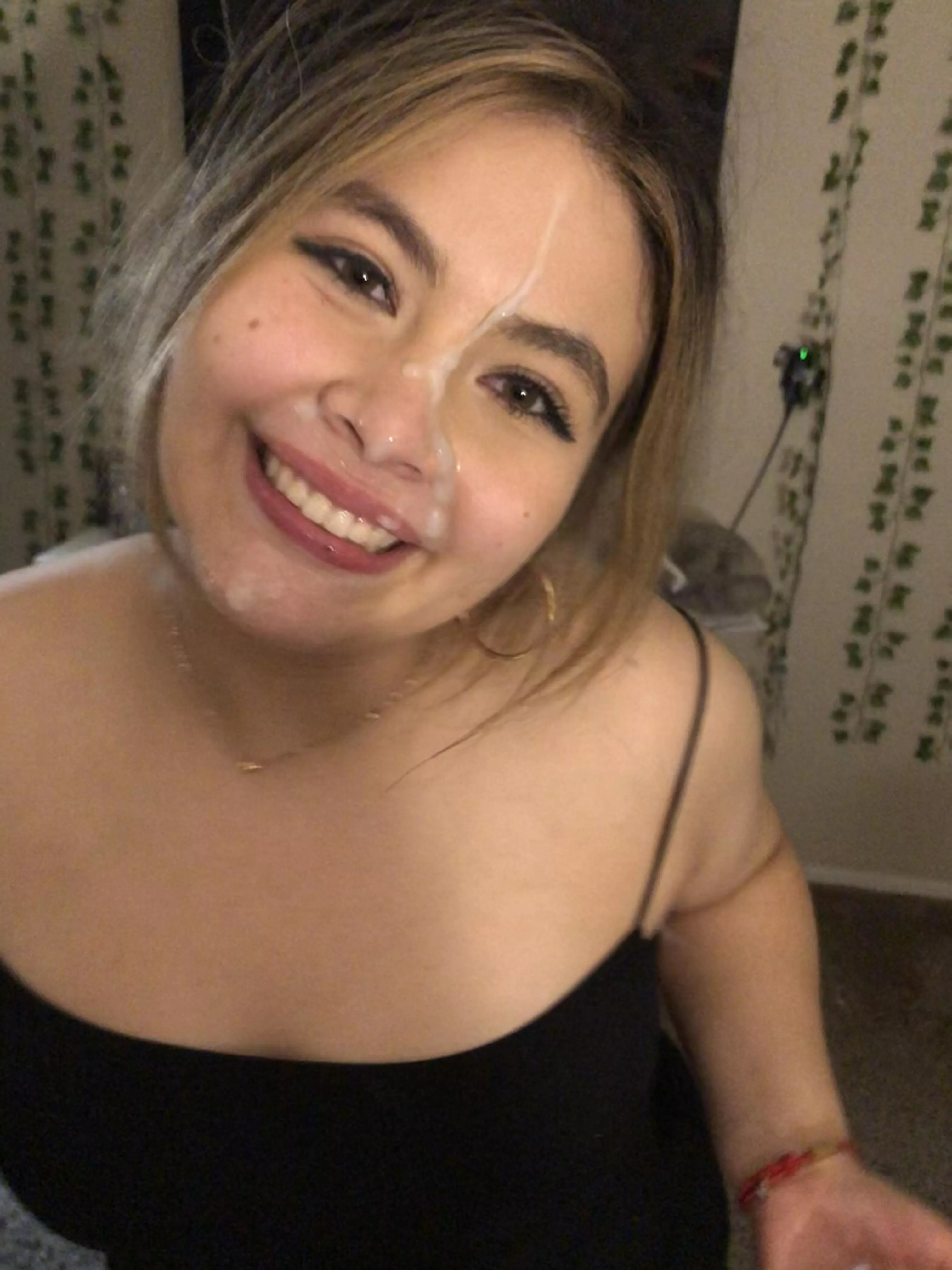 So happy to get cum on her face So happy to get cum on her face