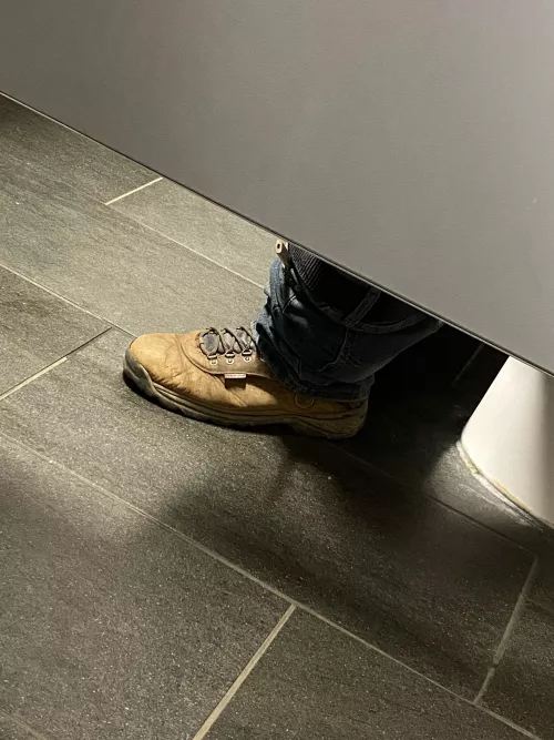 So hard to tell if heâs signaling or not. Come on man! I believe in you!