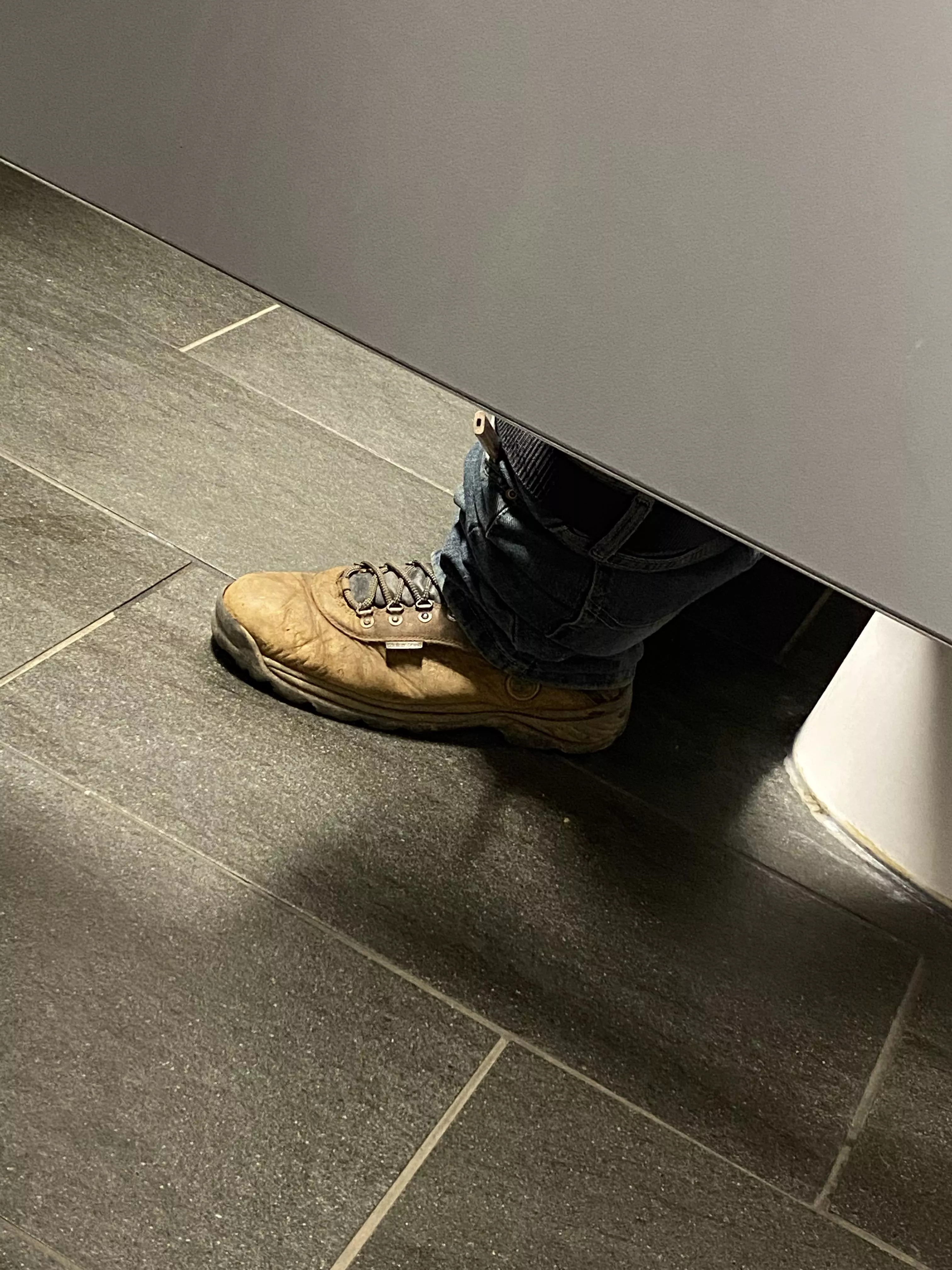 So hard to tell if he’s signaling or not. Come on man! I believe in you!