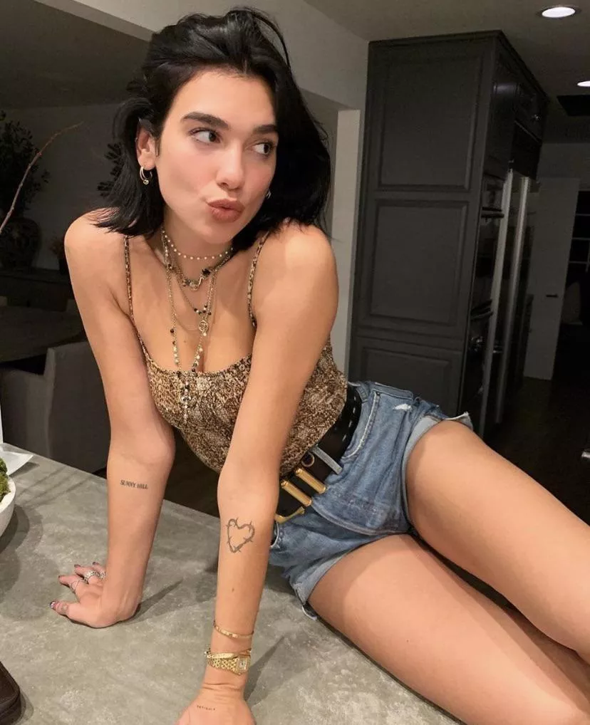 So horny for Dua Lipa right now! Can any buds please help drain me to her? So horny for Dua Lipa right now! Can any buds please help drain me to her?