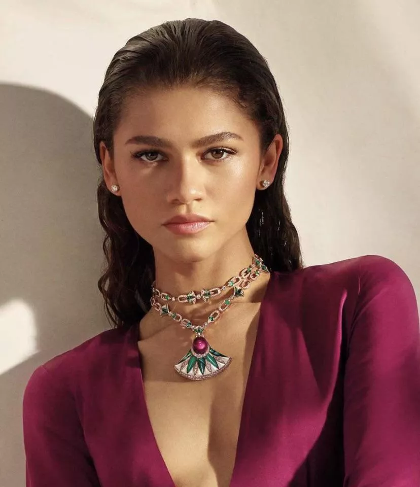 So horny right now! Can any buds please drain me to Zendaya or Elizabeth Olsen? So horny right now! Can any buds please drain me to Zendaya or Elizabeth Olsen?