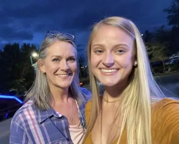 So hot 🥵🔥 mom & daughter So hot 🥵🔥 mom & daughter