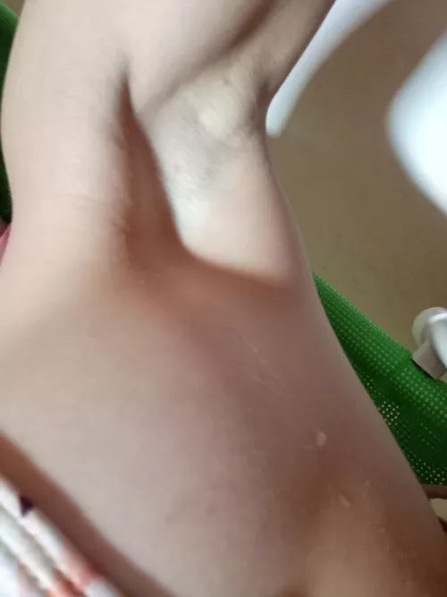 so hot outside 🥵 💦 💦