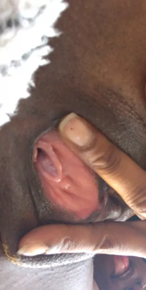 So juicy just like a pink starburst 👅💦