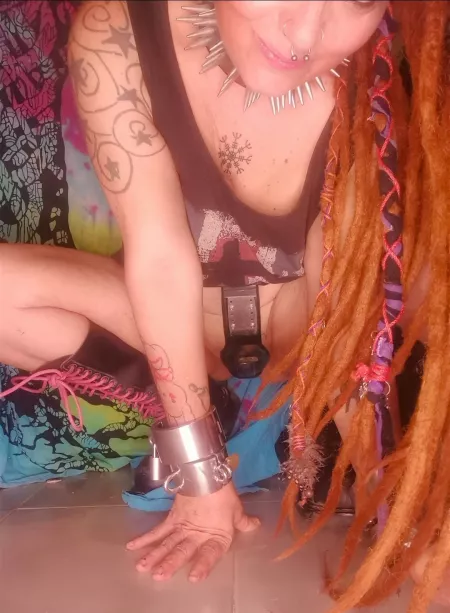 So let's start the week with a smile and a load of kinks!!