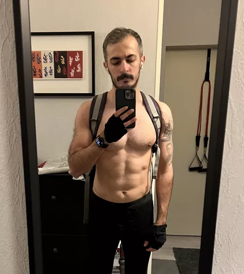 So me and my omicron decided to work out at home for 14 days.