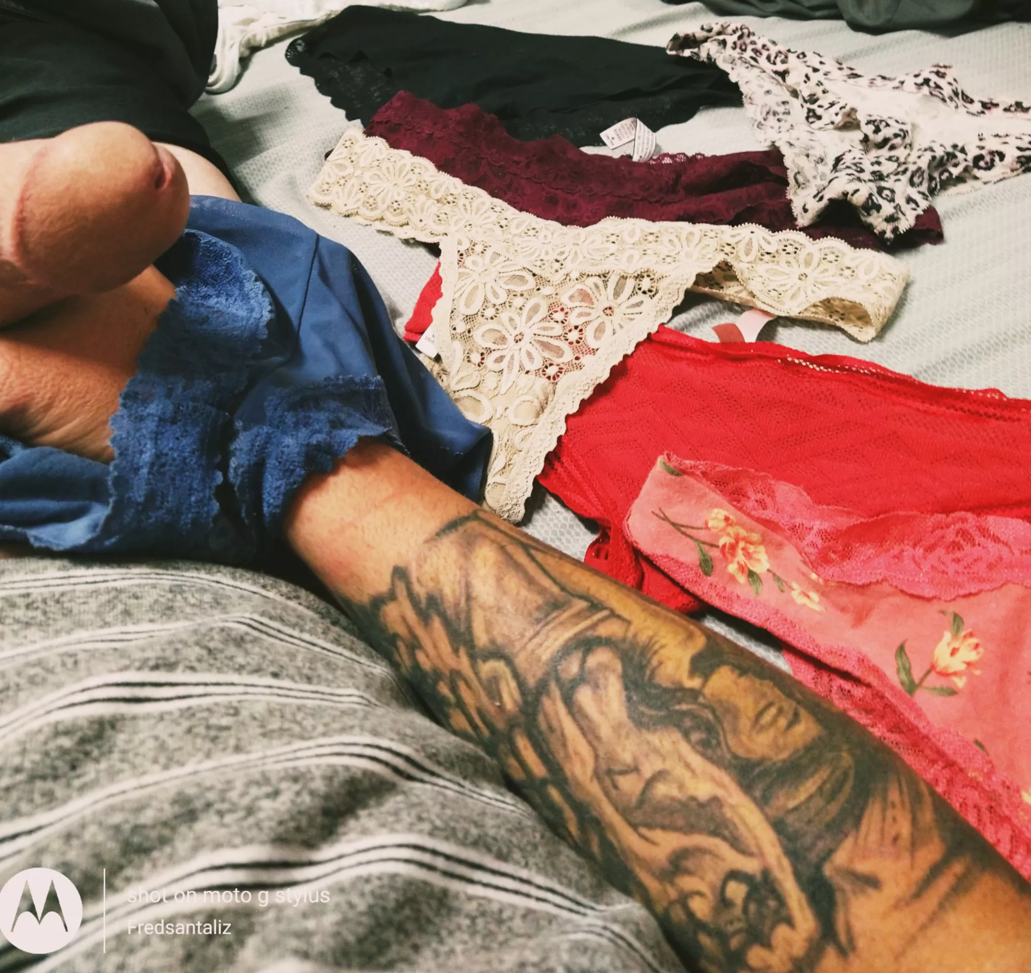 So my boss ask my to cum over and help her with some house stuff, she had to go meet a Clint and left me alone needless to say I spray my kids all over her lil panties So my boss ask my to cum over and help her with some house stuff, she had to go meet a Clint and left me alone needless to say I spray my kids all over her lil panties