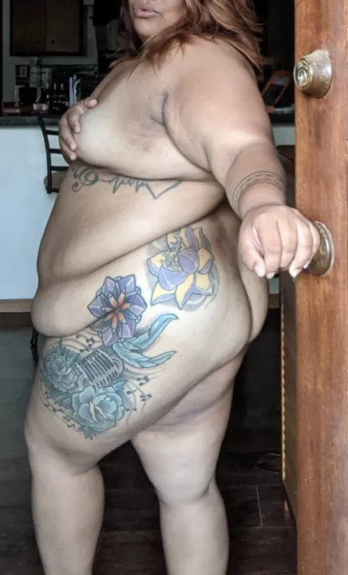 So nervous around other beautiful women...🥺