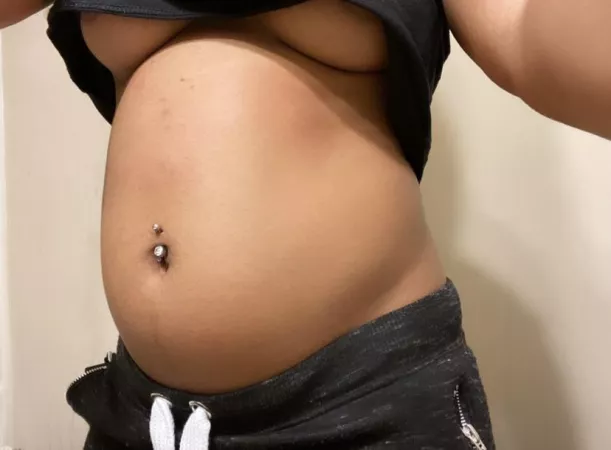 🥵😩🤤 so tight 😈 dairy inflation #imlactose 🥵🥵🥵🥛 imagine my misery 😩 IG @caramel_bellybae 🥵😩🤤 so tight 😈 dairy inflation #imlactose 🥵🥵🥵🥛 imagine my misery 😩 IG @caramel_bellybae