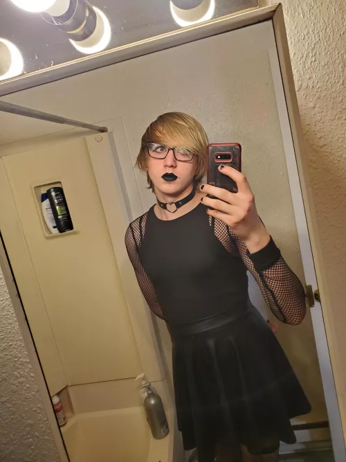 So uhhh do I look okay? I'm kinda new to the whole femboy thing So uhhh do I look okay? I'm kinda new to the whole femboy thing