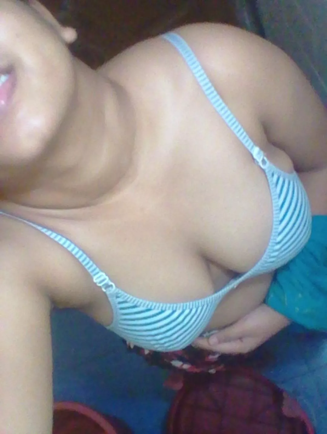 So who's waiting to taste those armpits and boobs🤤💋💦