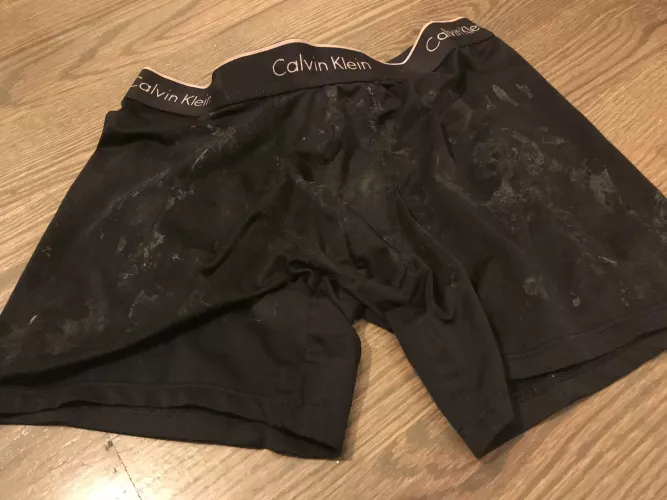 Soaked in post gym loads 💪🏼😈