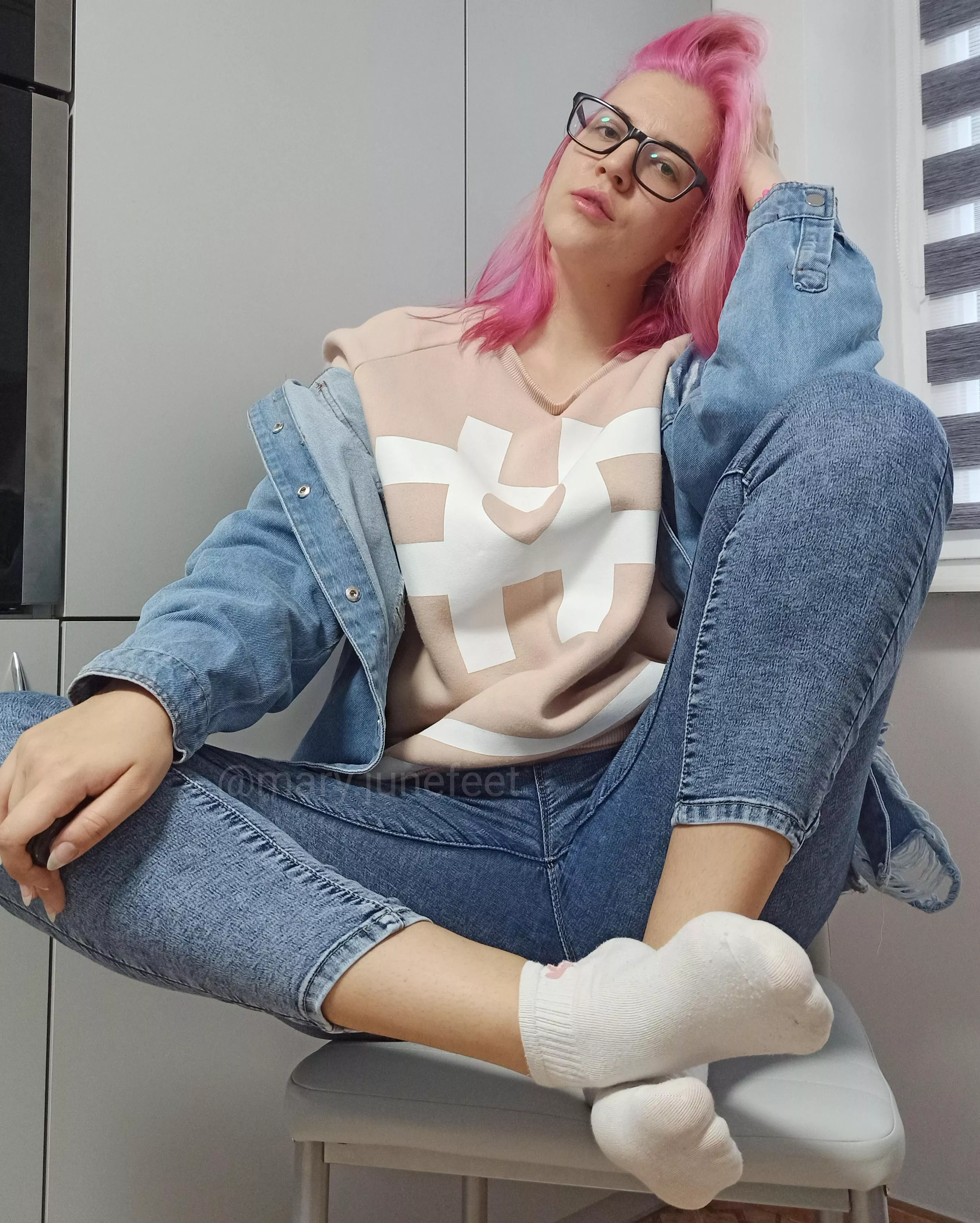 Socks deserve more love and attention. 🌹 Socks deserve more love and attention. 🌹