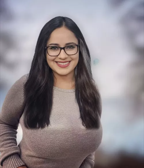 Sofia- is the sweater too small or the boobs too big?