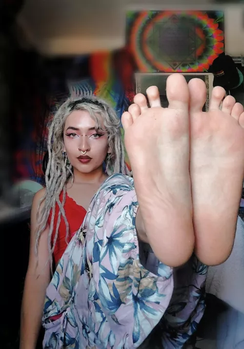 Soft feet on your face anyone?