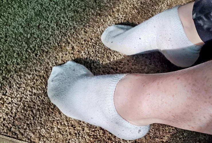 Soft socks Saturday wearing these for a lucky one ππ
 4 days strong and so is the smell... so intoxicating I know you want to peel them off.. ππ